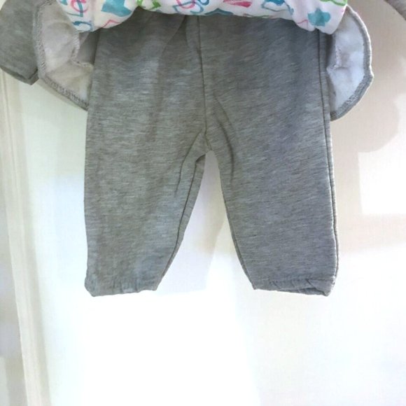 Coney Isle Girls One-Piece Long Sleeve Romper, Hooded Sweatshirt & Pants - 6-9m - Picture 4 of 4